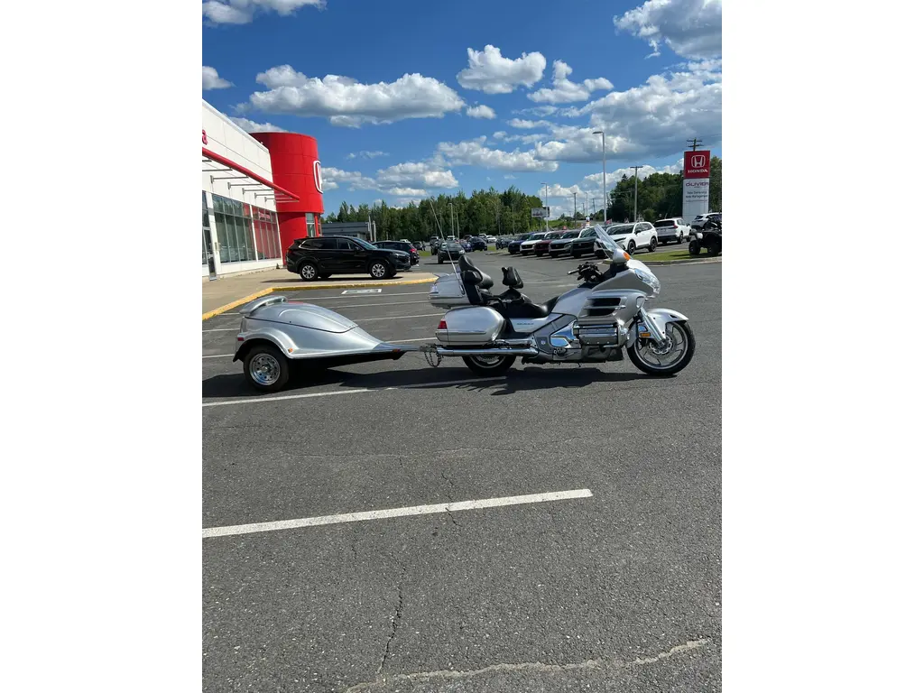 Honda GL1800AL   Goldwing With Matching Trailer 2008