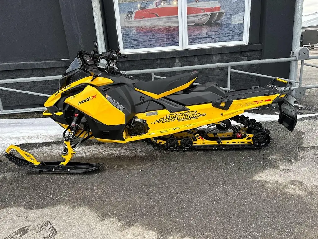 Ski-Doo MXZ X 850 2024