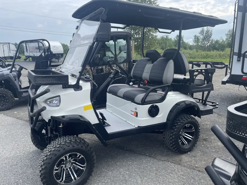 2024 Polaris Go Green Golf Cart 