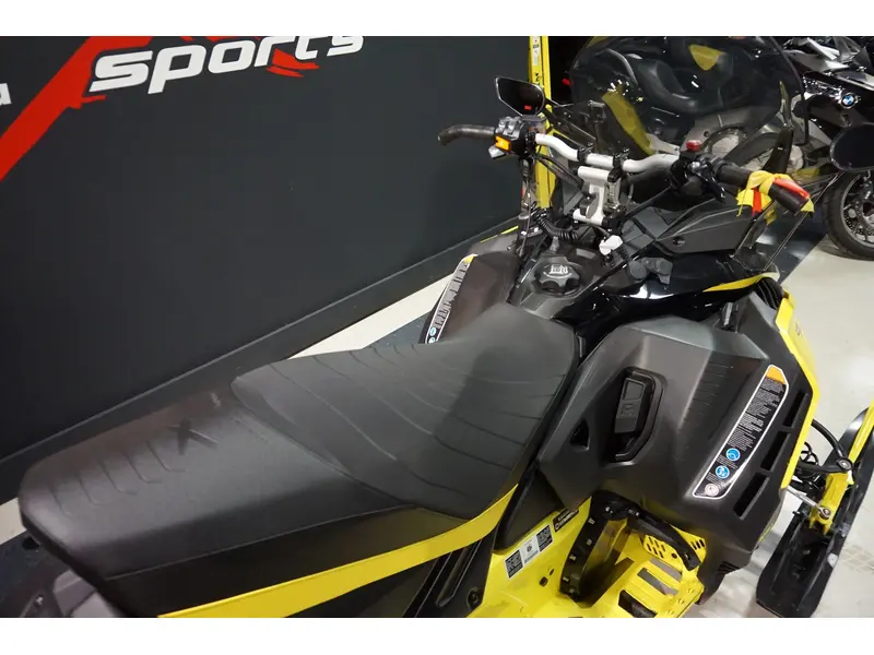 2021 Ski-Doo renegade x 900 Turbo