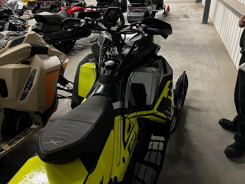 2021 Ski-Doo SUMMIT X EXPERT 154 850 3