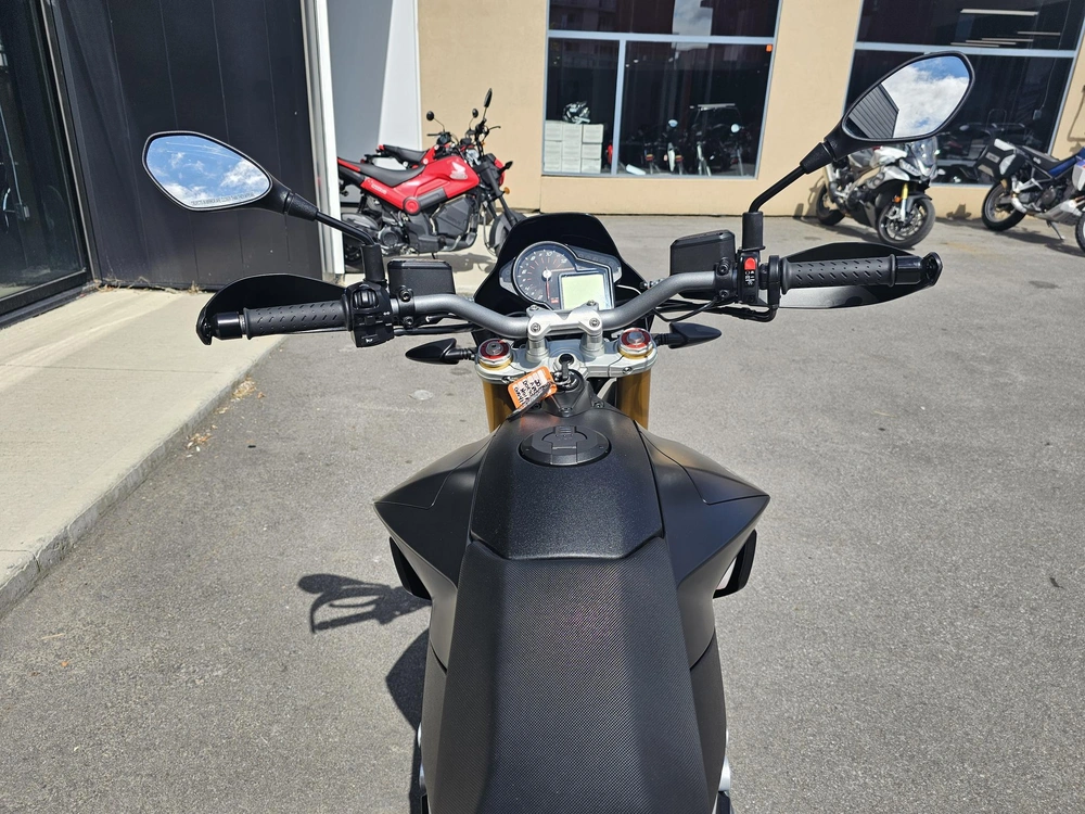 2014 Aprilia Dorsoduro 750 alt