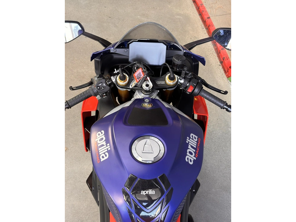 2021 Aprilia Rsv4 1100 Factory Lava Red alt