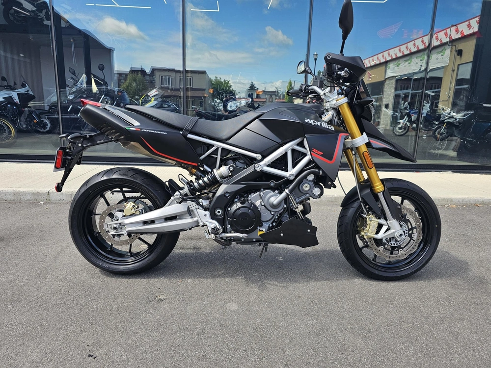2014 Aprilia Dorsoduro 750 alt