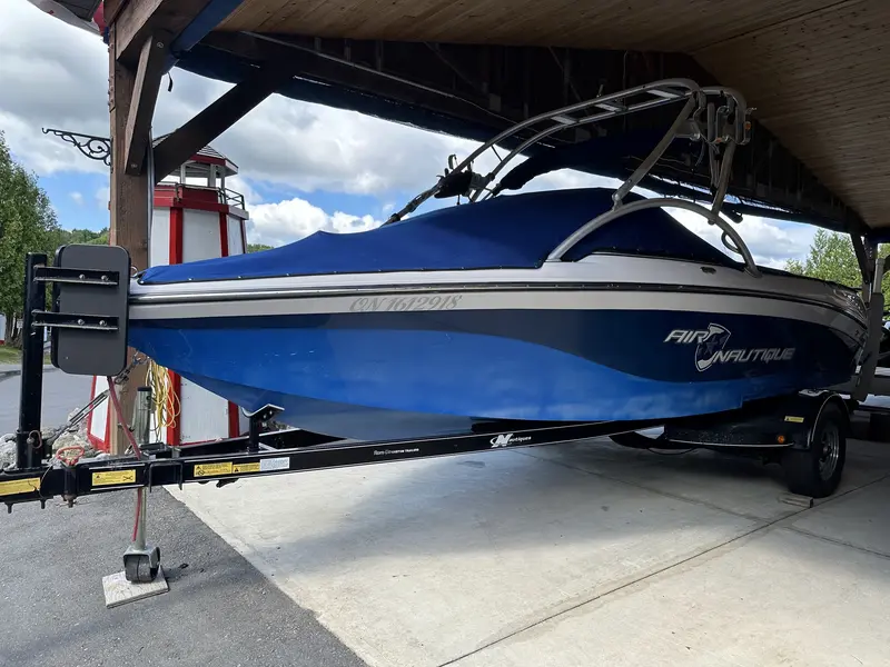 2008 Ski Nautique SV211