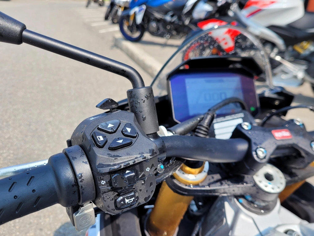 Aprilia Tuono V4 1100 Factory Démo *6.99% / 72 Mois💳 2024 alt