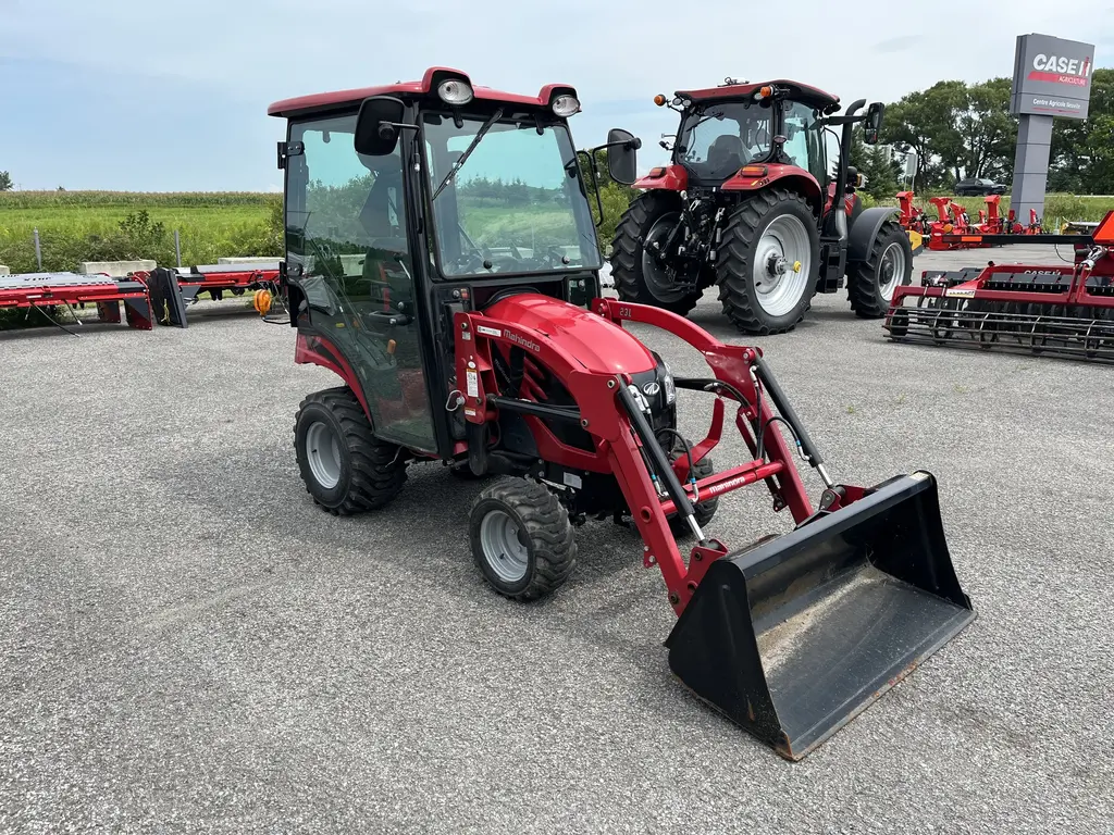 2023 Mahindra Emax20S cab