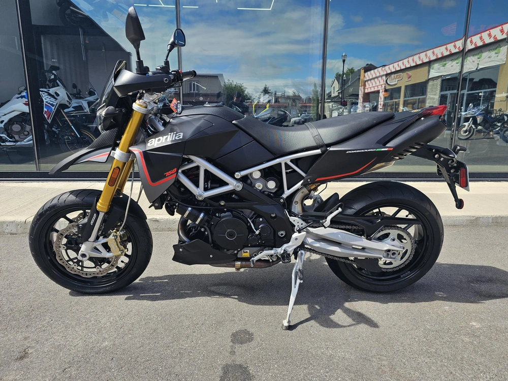 2014 Aprilia Dorsoduro 750 alt