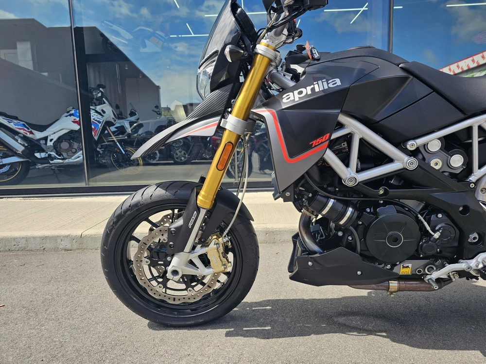 2014 Aprilia Dorsoduro 750 alt