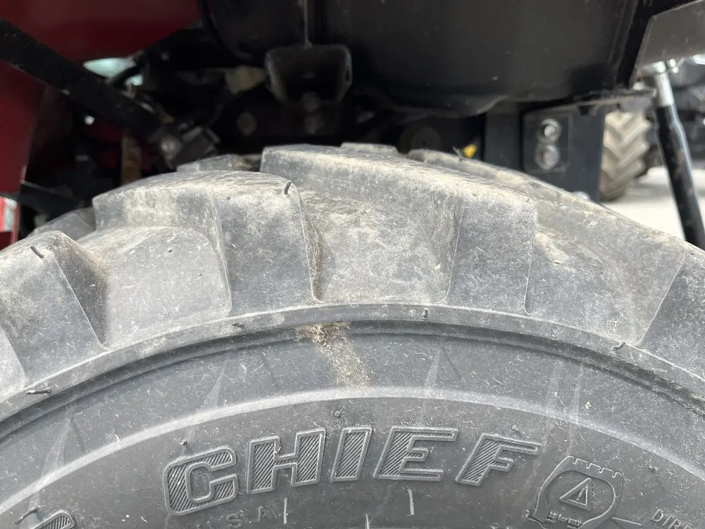 2023 Mahindra Emax20S cab