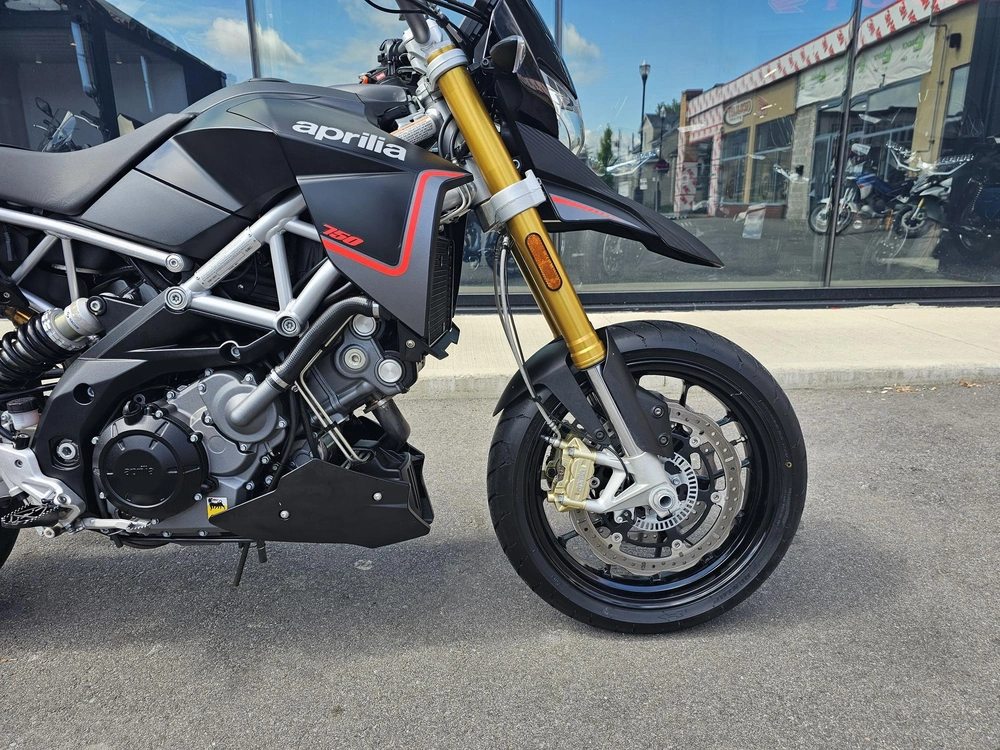 2014 Aprilia Dorsoduro 750 alt