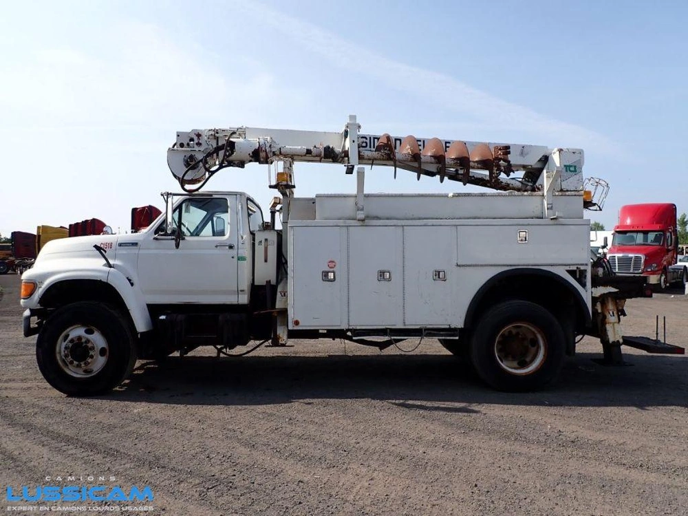 Ford F800 1995
