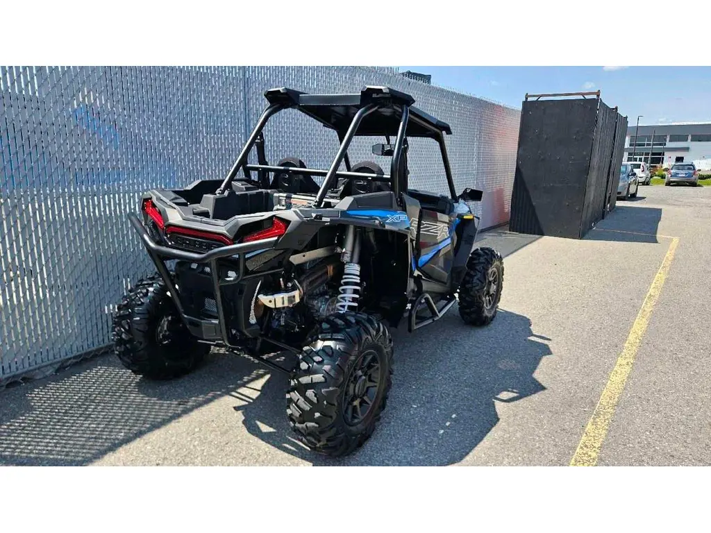 Polaris RZR XP1000 PREMIUM  ( prix special tout inclus ! ) 2023