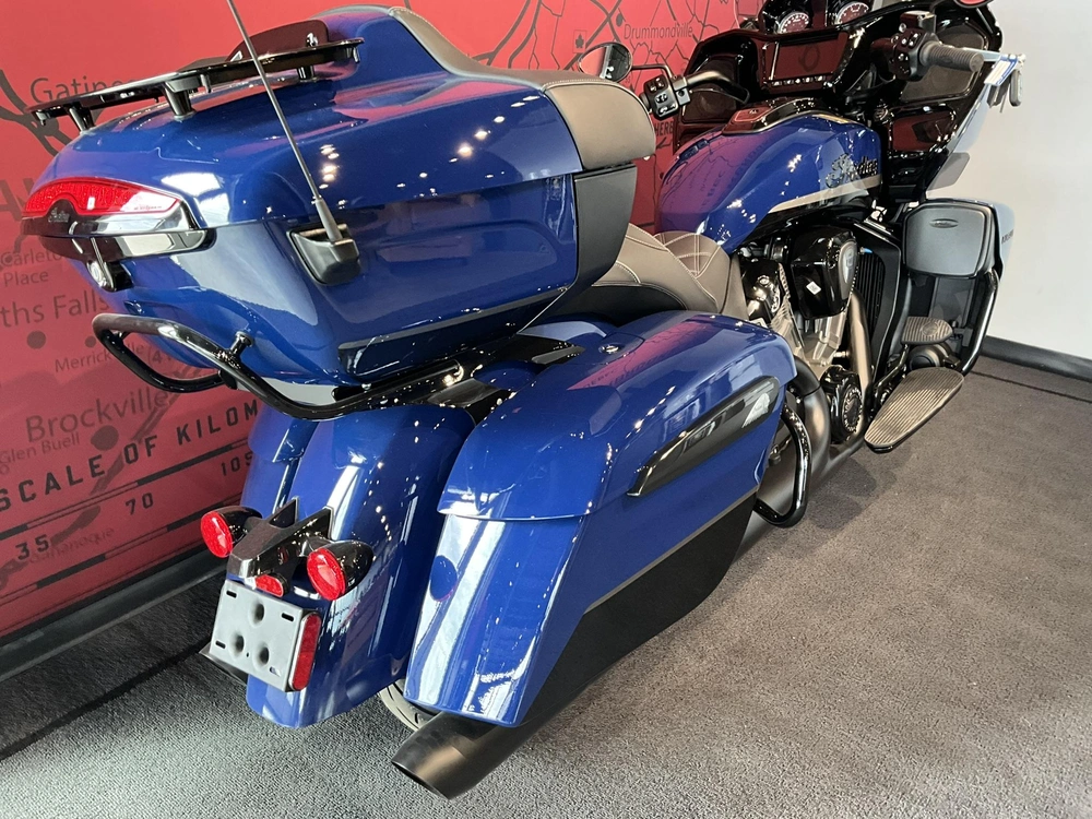Indian Motorcycle Pursuit Dark Horse 2024 alt