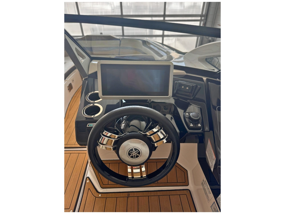 2021 Yamaha 275sd No Luxury Tax* alt