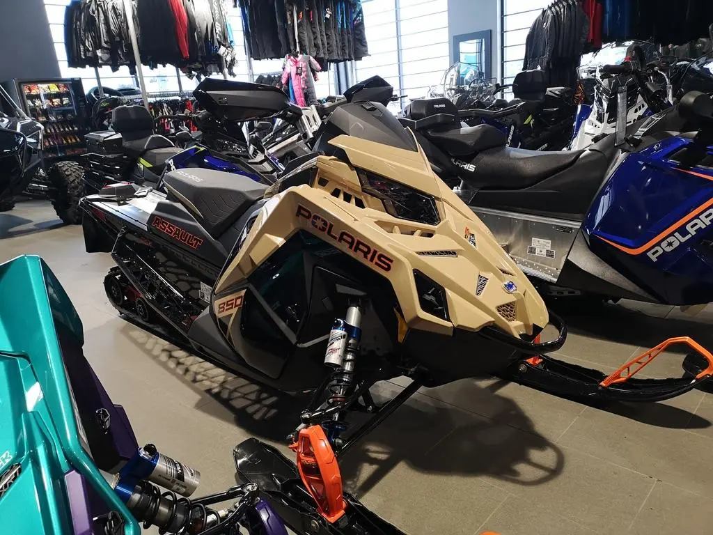 Polaris 850 Switchback Assault BOOST 2024