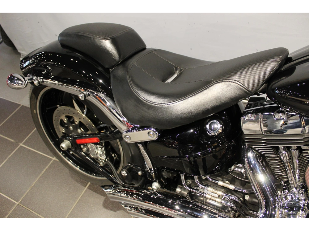 Harley-davidson Breakout Fxsb 2014 alt