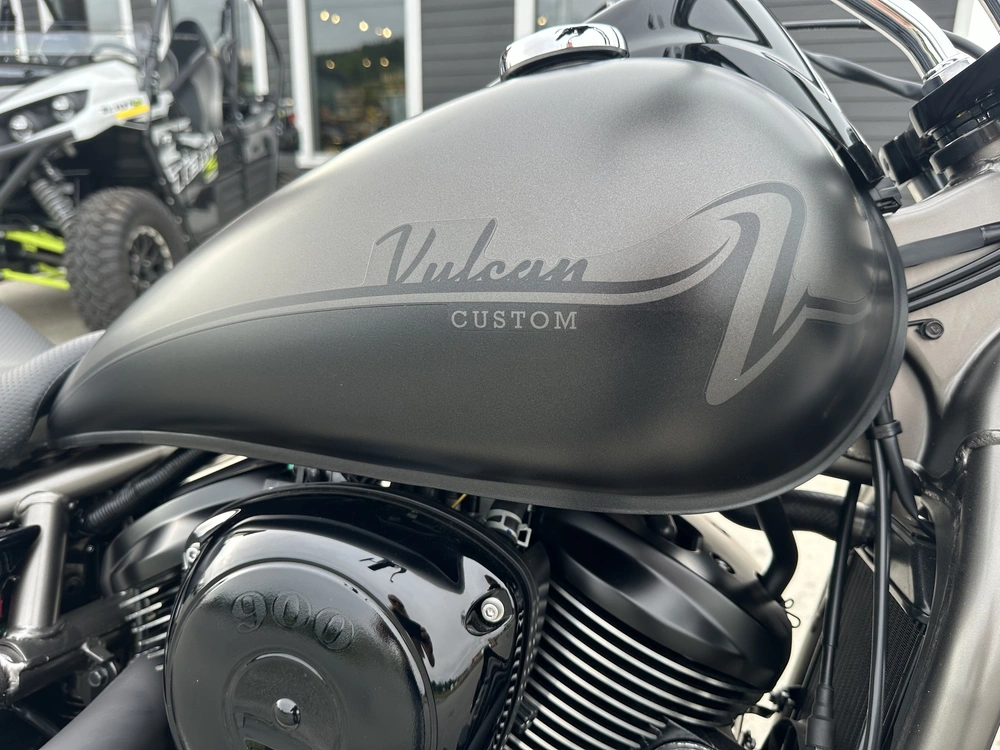 2024 Kawasaki Vulcan 900 Custom alt
