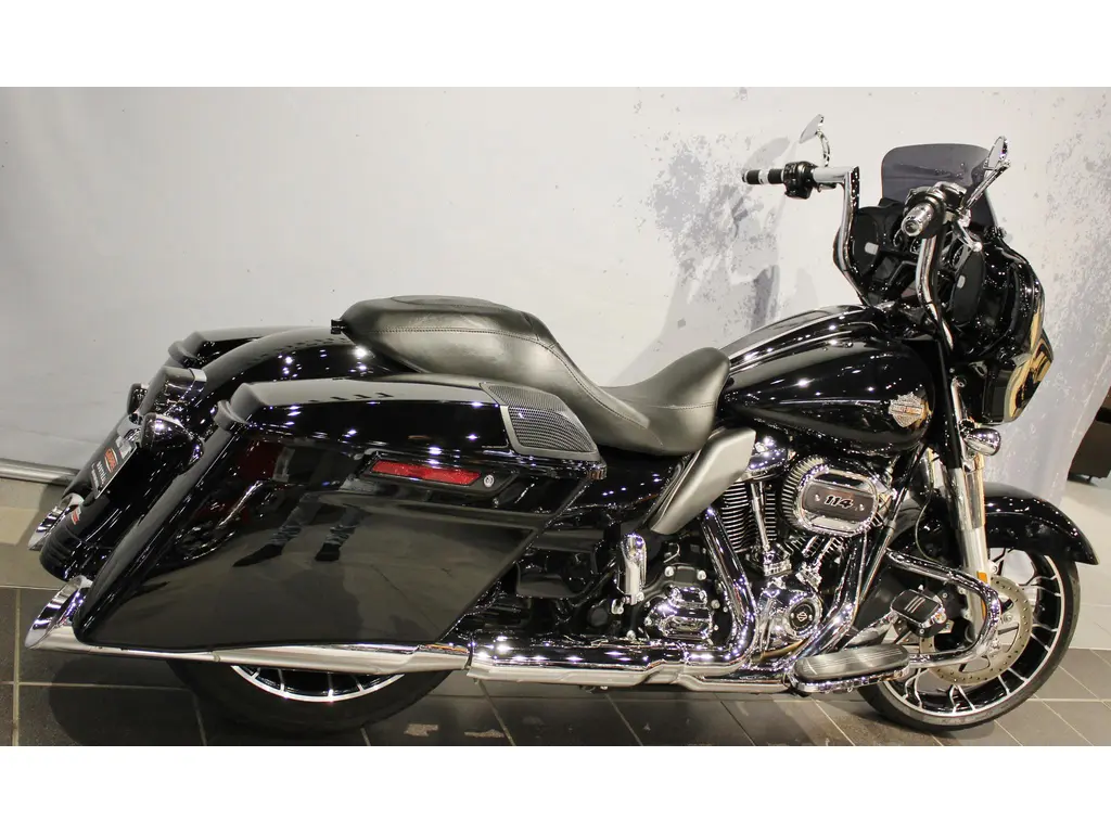 Used 2021 Harley-Davidson STREET GLIDE SPECIAL in Montréal
