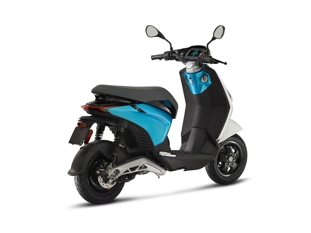 Piaggio 1 Active 2022 alt