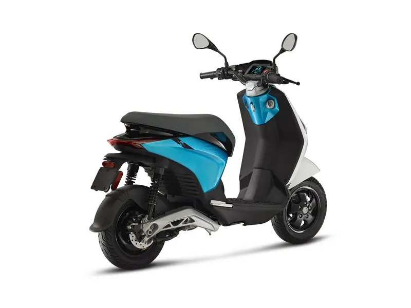 2022 Piaggio 1 Active thumbnail 2