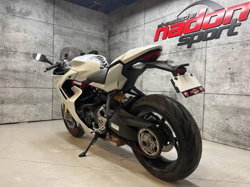 Ducati SUPERSPORT 950S BLANC 2021