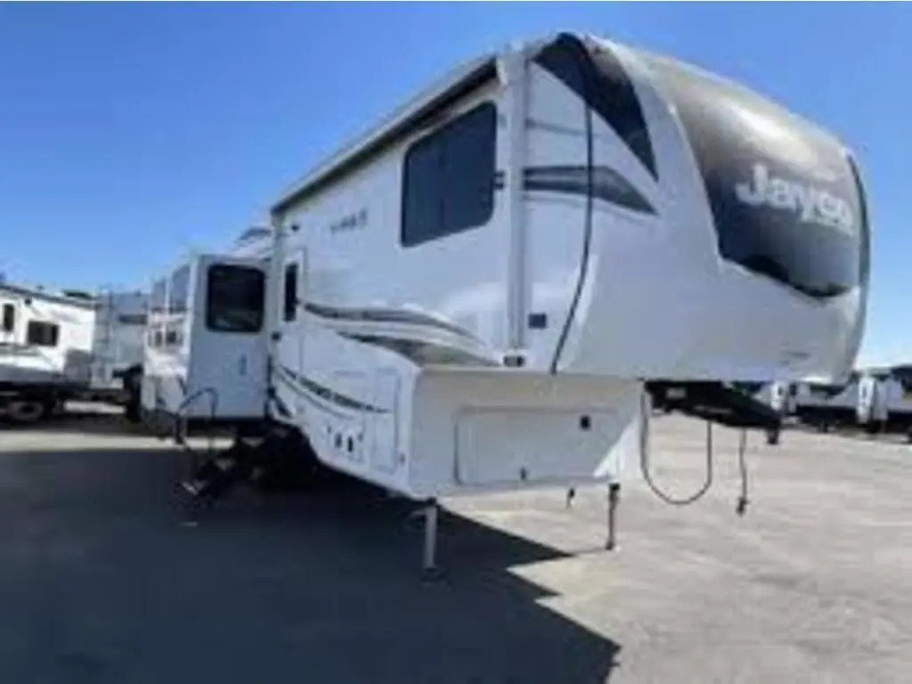 2023 Jayco 30.5 CKTS Eagle