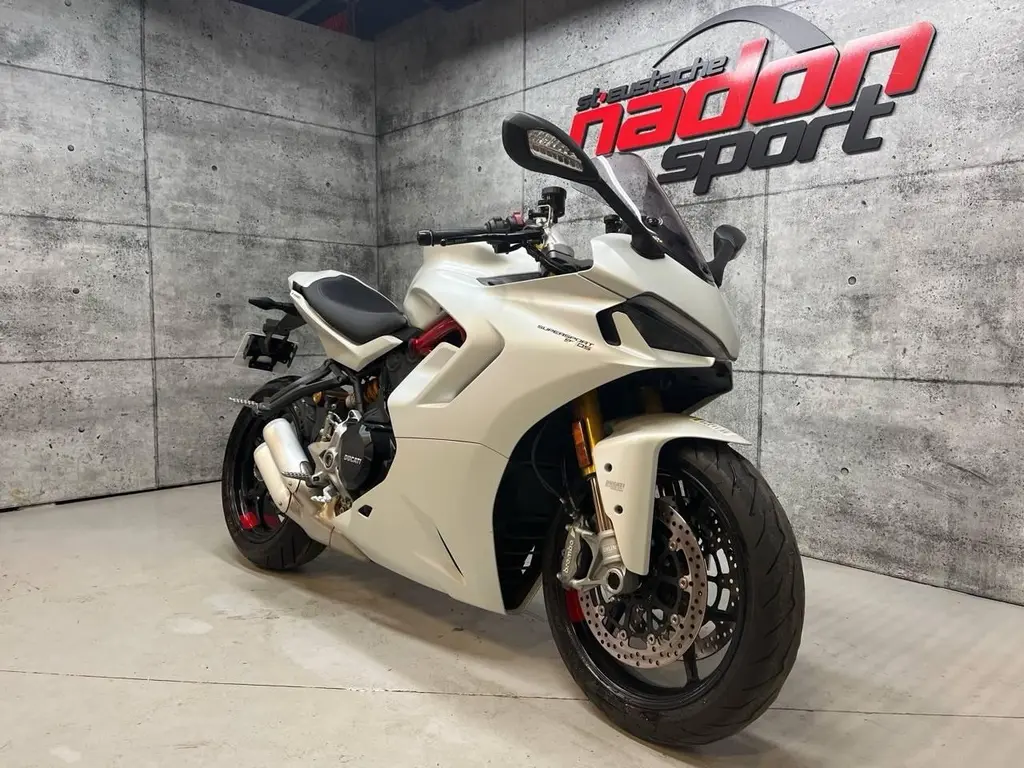 2021 Ducati SUPERSPORT 950S BLANC