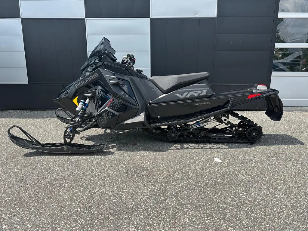 2023 Polaris 850 BOOST INDY VR1 137 