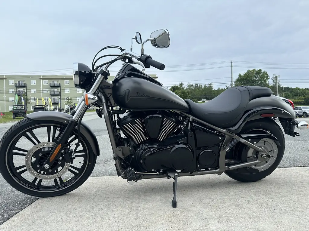 2024 Kawasaki Vulcan 900 Custom 