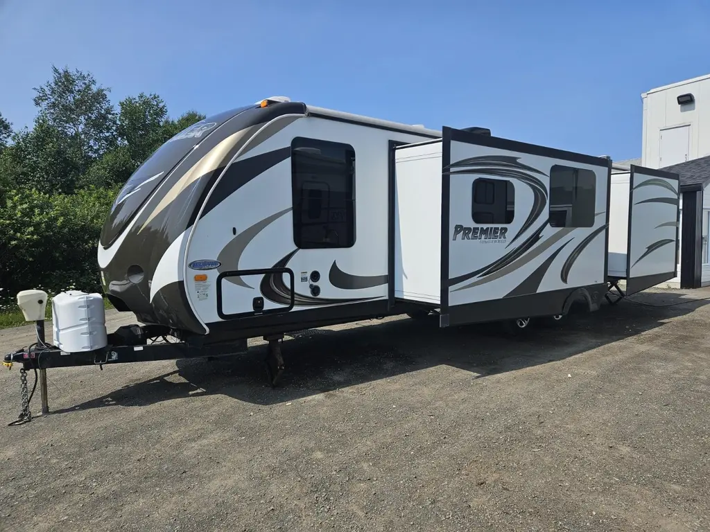 Keystone RV Bullet Premier 31BHPR 2015