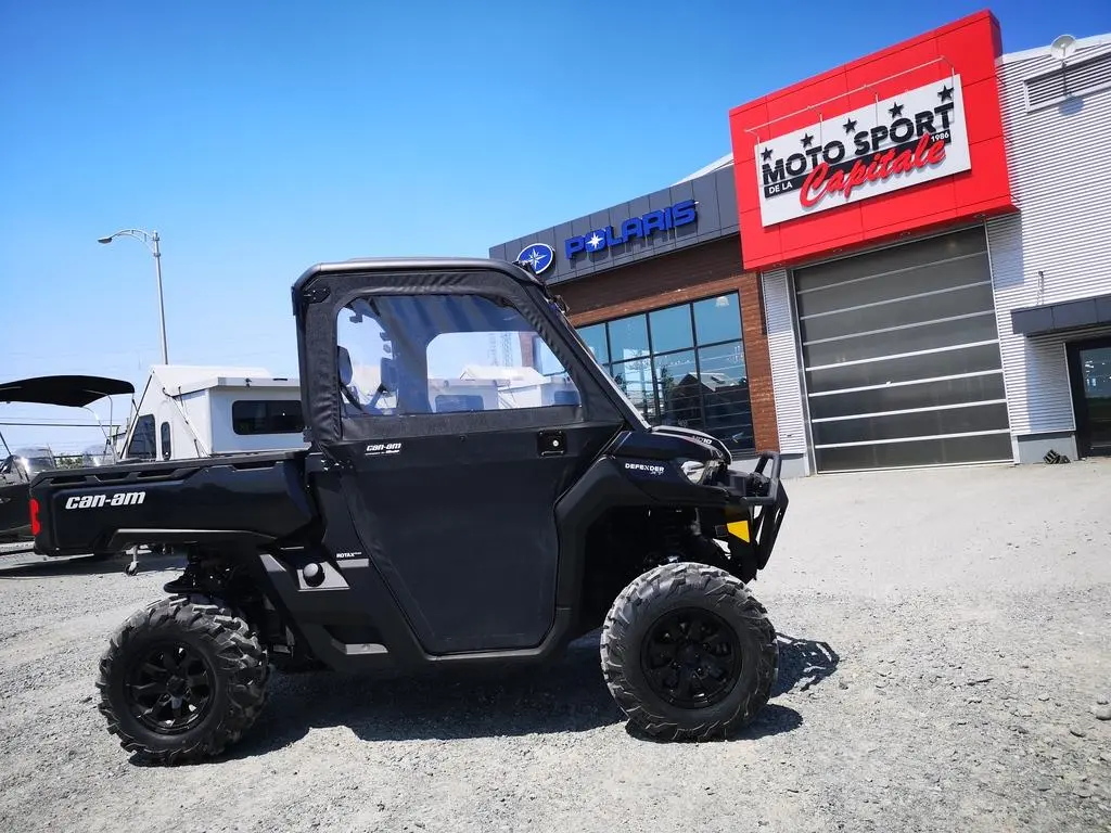 2023 Can-Am Defender XT HD10