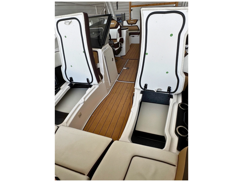 2021 Yamaha 275sd No Luxury Tax* alt