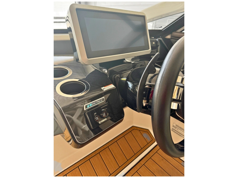 2021 Yamaha 275sd No Luxury Tax* alt