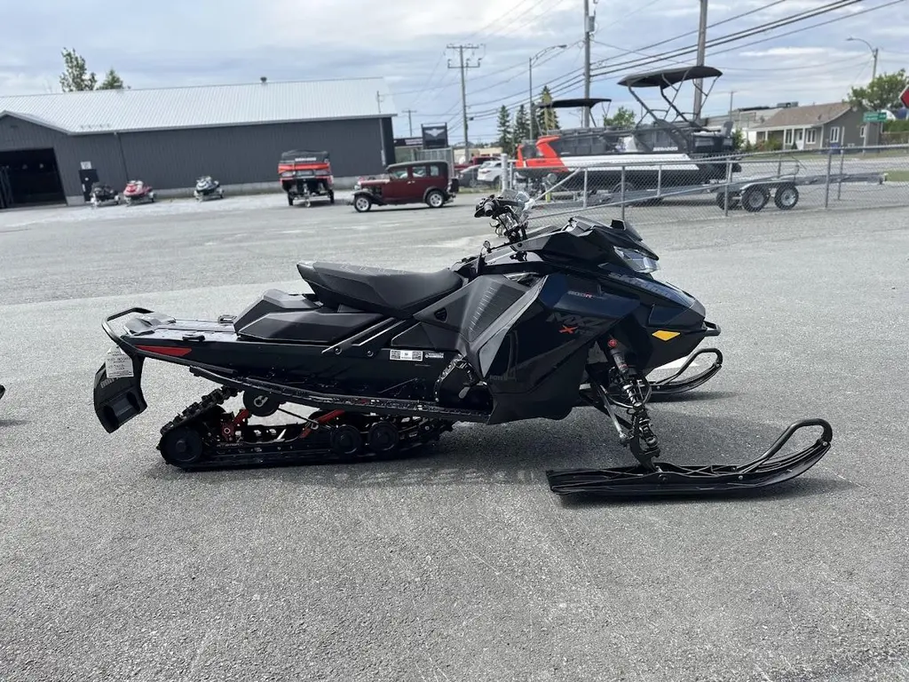 2022 Ski-Doo MXZ XRS 600R