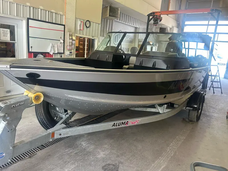 2024 Alumacraft Competitor 175