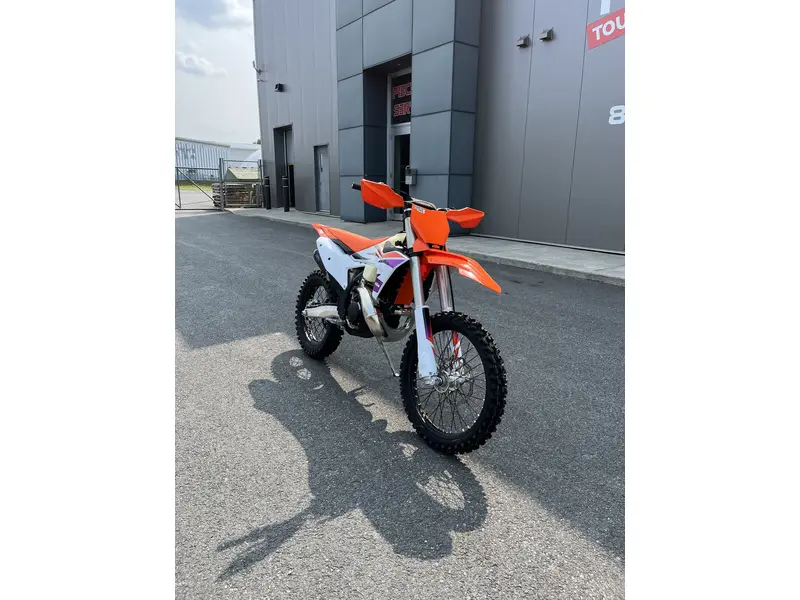 2024 KTM 250 XC thumbnail 2