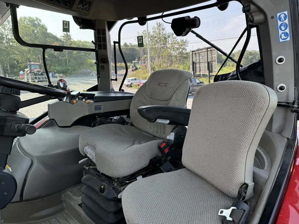 2019 Case IH Maxxum 135