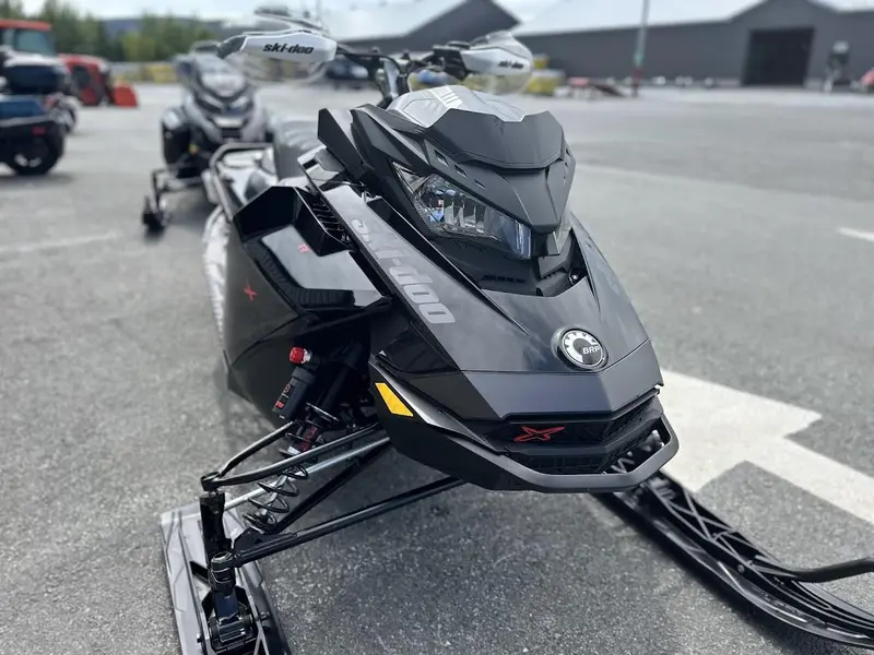 2022 Ski-Doo MXZ XRS 600R