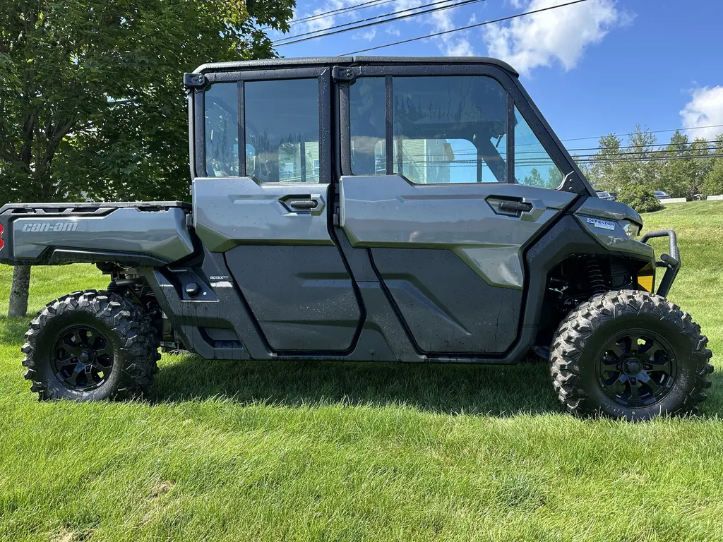 2024 Can-Am Defender MAX LTD HD10 