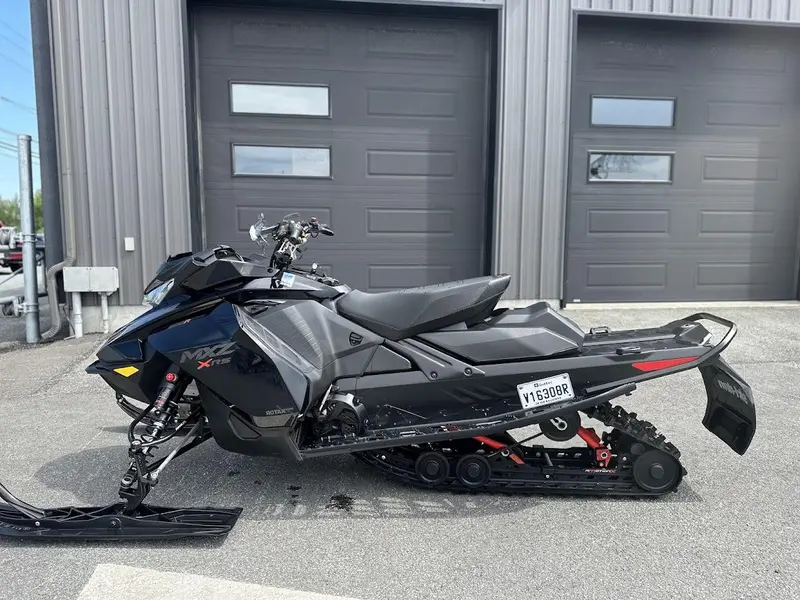 2022 Ski-Doo MXZ XRS 600R