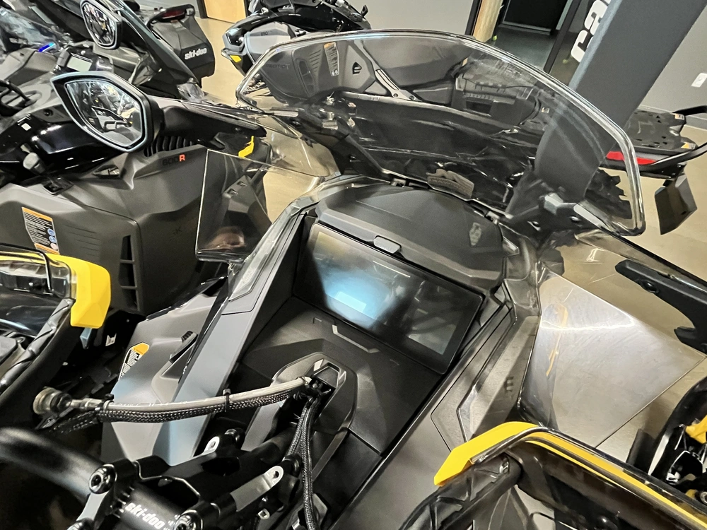 Ski-doo Rengade Enduro 900 Ace 2024 alt
