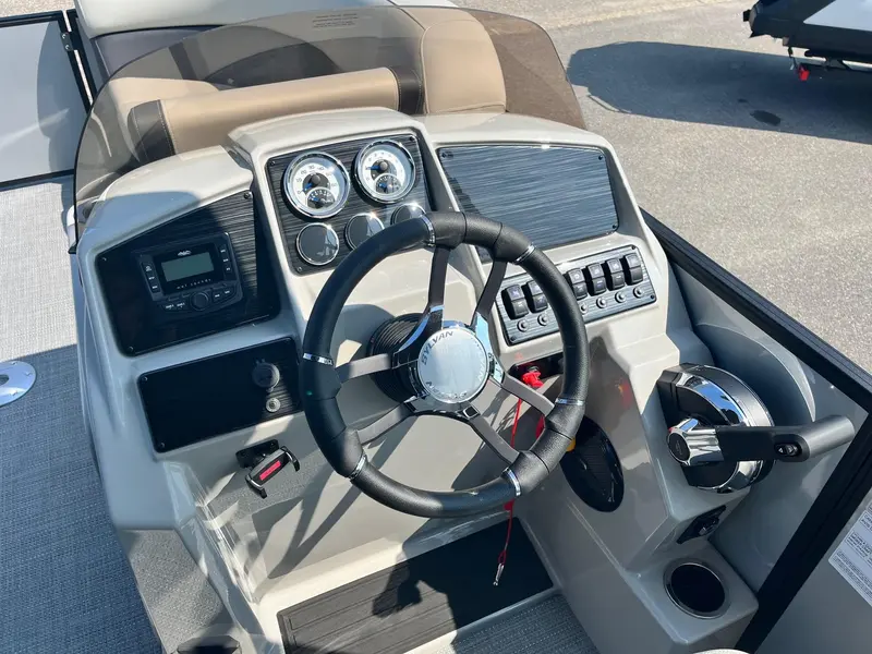 Sylvan Mirage 8520 CLZ Dh 2025