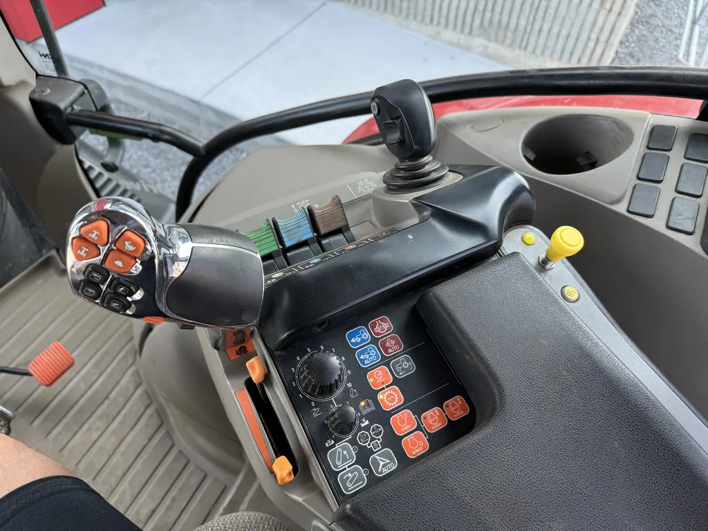 2019 Case IH Maxxum 135