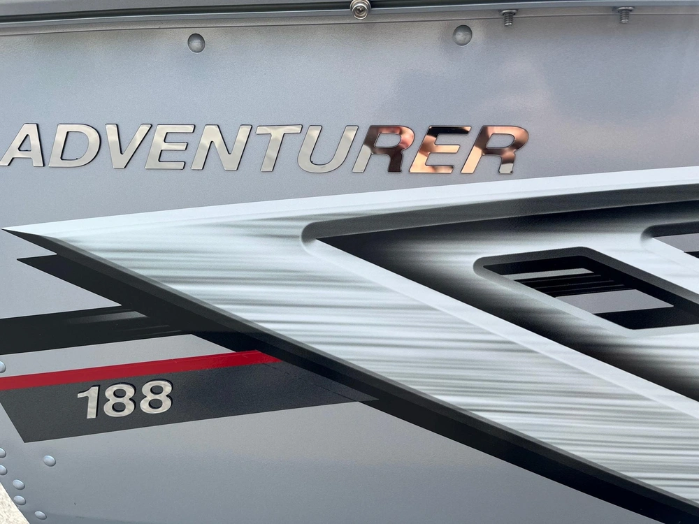Smokercraft Adventurer 188t 2024 alt