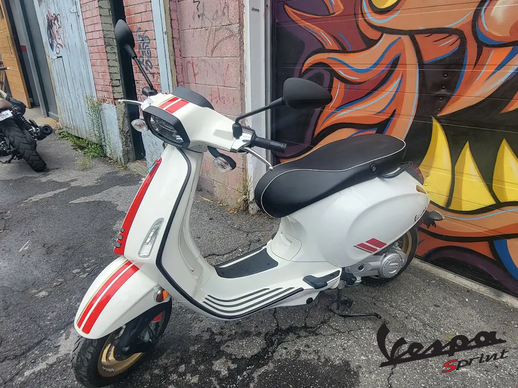 Vespa Sprint 50 Racing sixties 2022