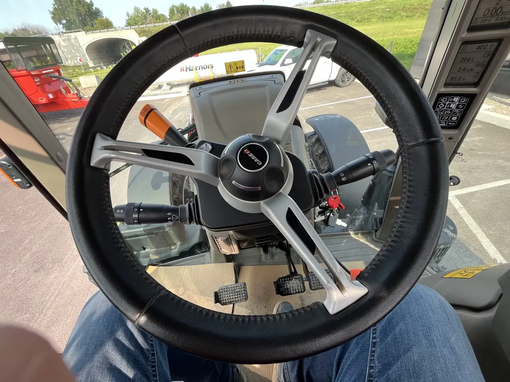 2023 Case IH Puma 185