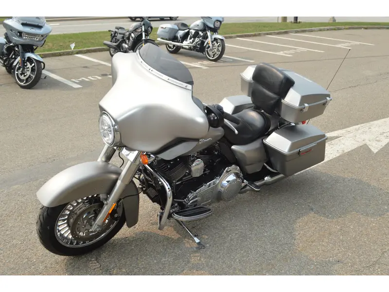 2009 Harley-Davidson FLHX
