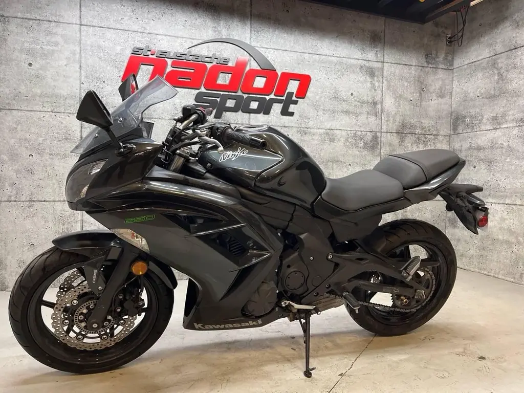 2016 Kawasaki NINJA 650