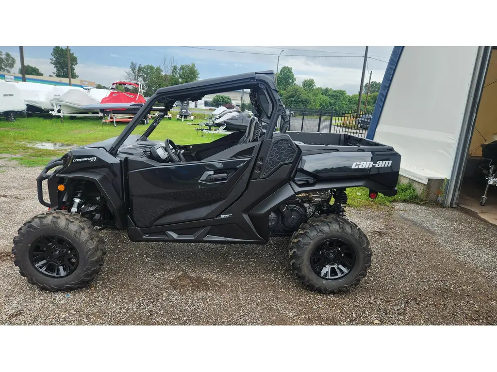 2023 Can-Am SSV COM XT 64 1000R BK 23 XT 1000R